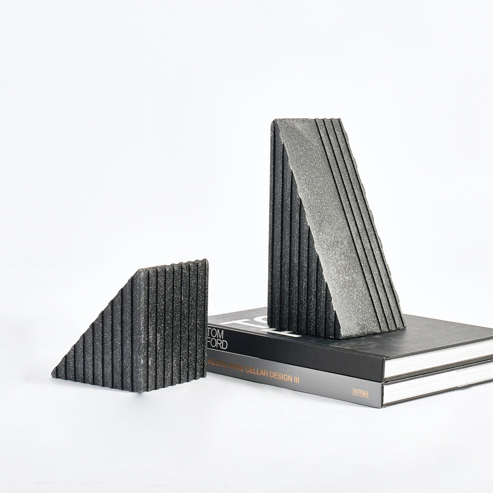 Black Resin Bookends (Set of 2) CZ0006