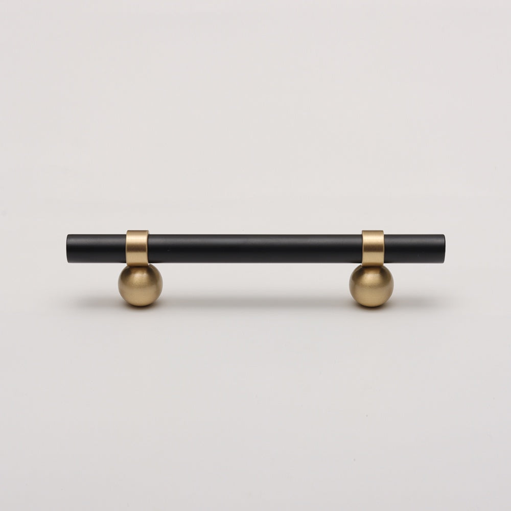 Theo Pull - Black & Brushed Brass HK0130-BK-96