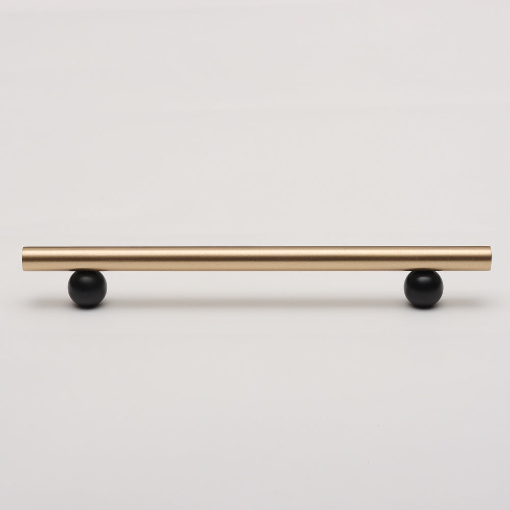 Cassian Pull - Brushed Brass & Black HK0131-BBK-192