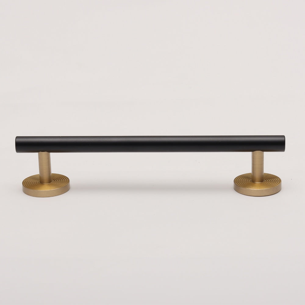 Levi Pull - Black & Brushed Brass HK0137-BK-128