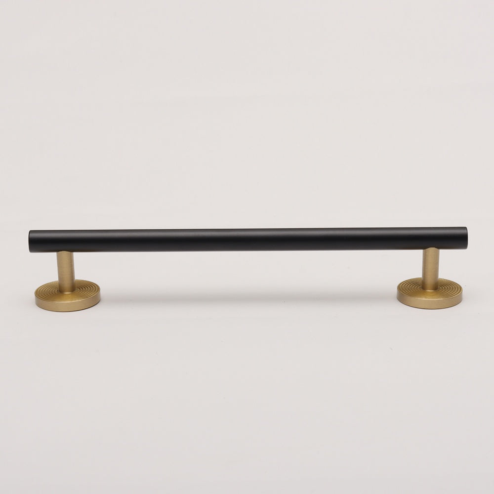 Levi Pull - Black & Brushed Brass HK0137-BK-160