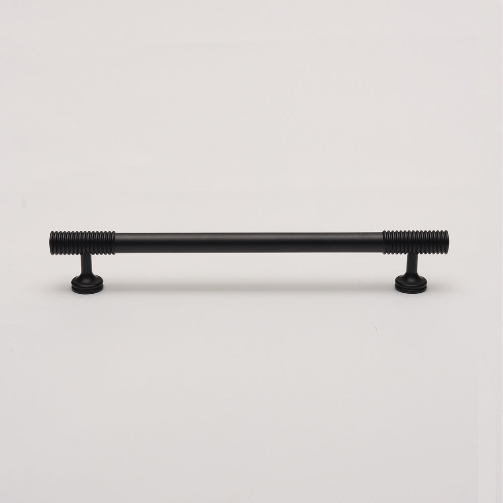 Ezra Pull - Black HK0152-BK-160