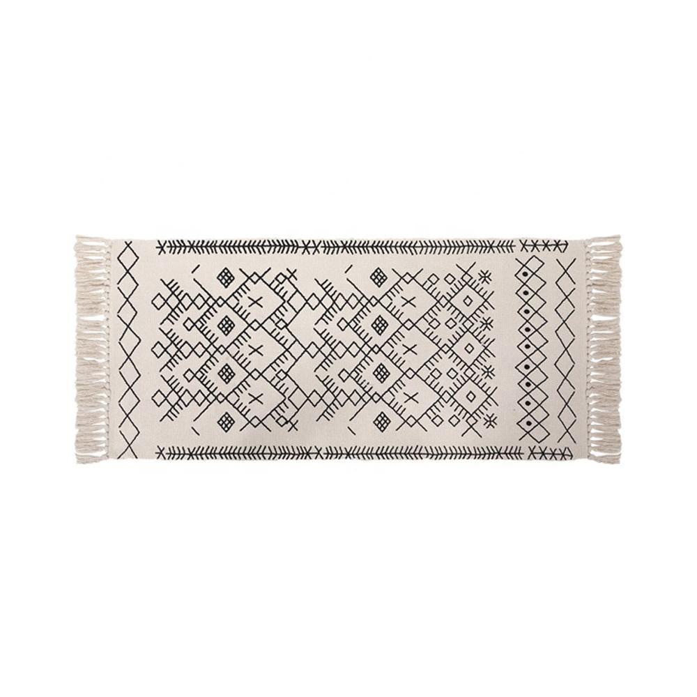 Black & White Boho Runner Rug السجاد
