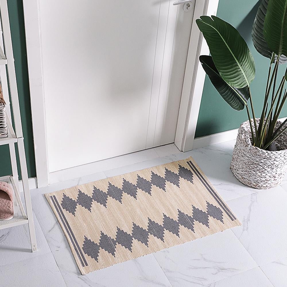 Accent Rug with Geometric PrintDQ001011-G-RG السجاد