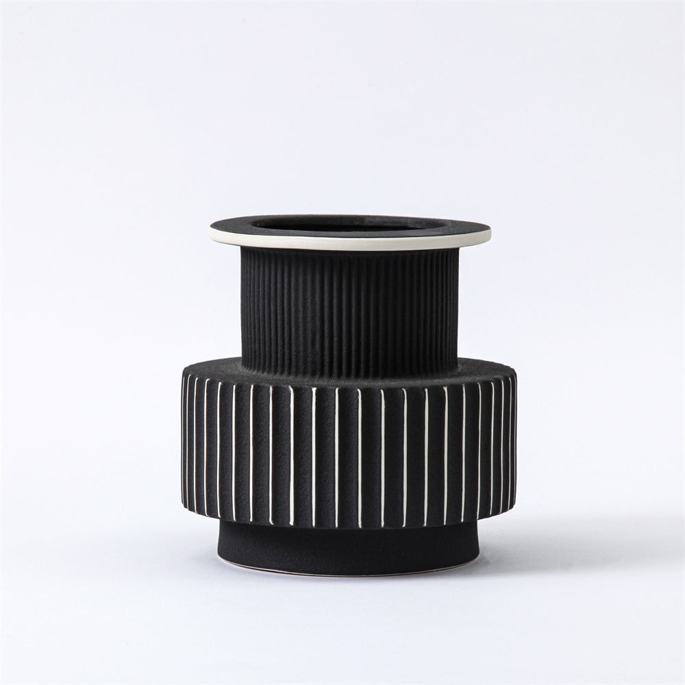 Black Ceramic Vase 609315