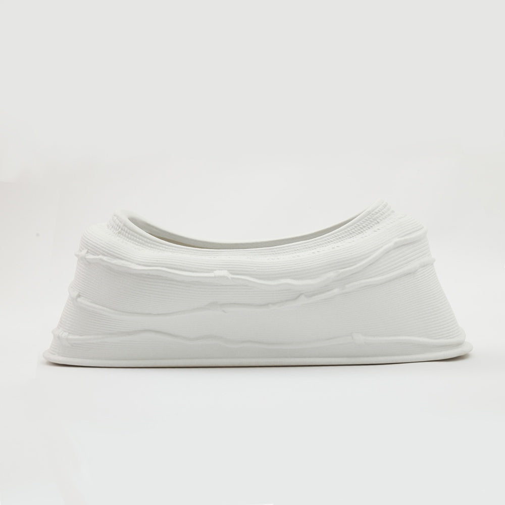 White Elongated Textured Ceramic Vase 609658