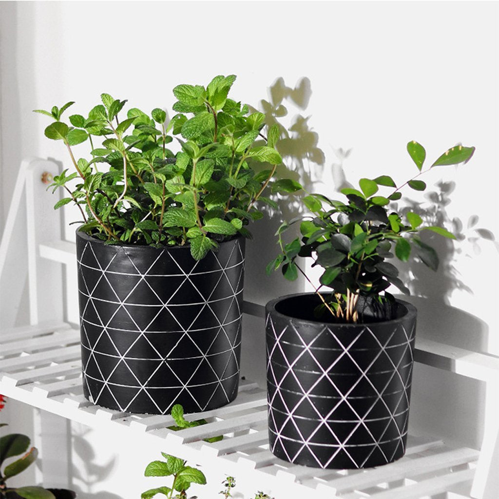 Set of 2 Black & White Concrete Planters ZD-027