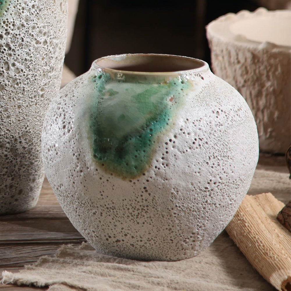 White & Green Ceramic Vase 695131