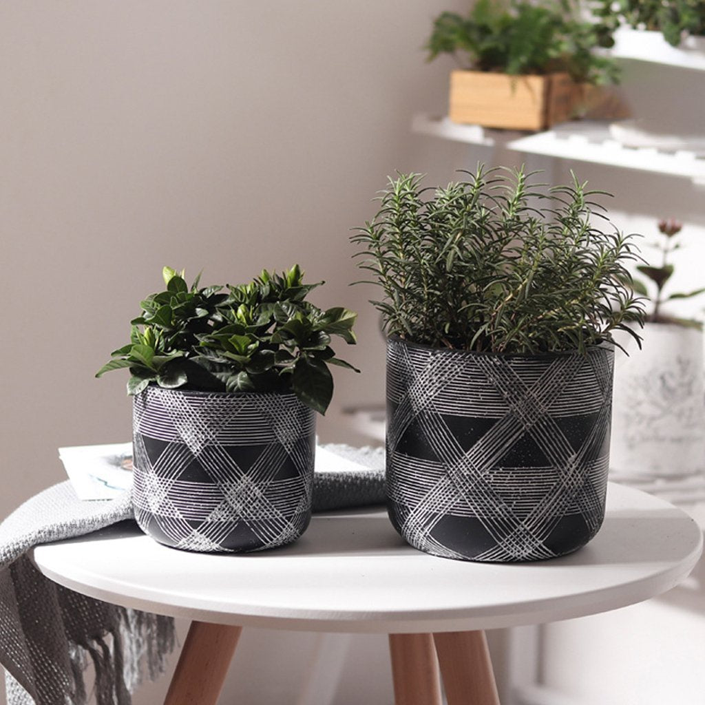 Set of 2 Black & White Concrete Planters ZD-024