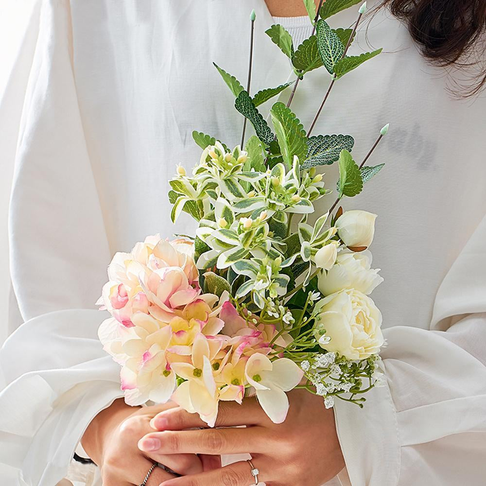 Faux Floral Bouquet SHCB3034110