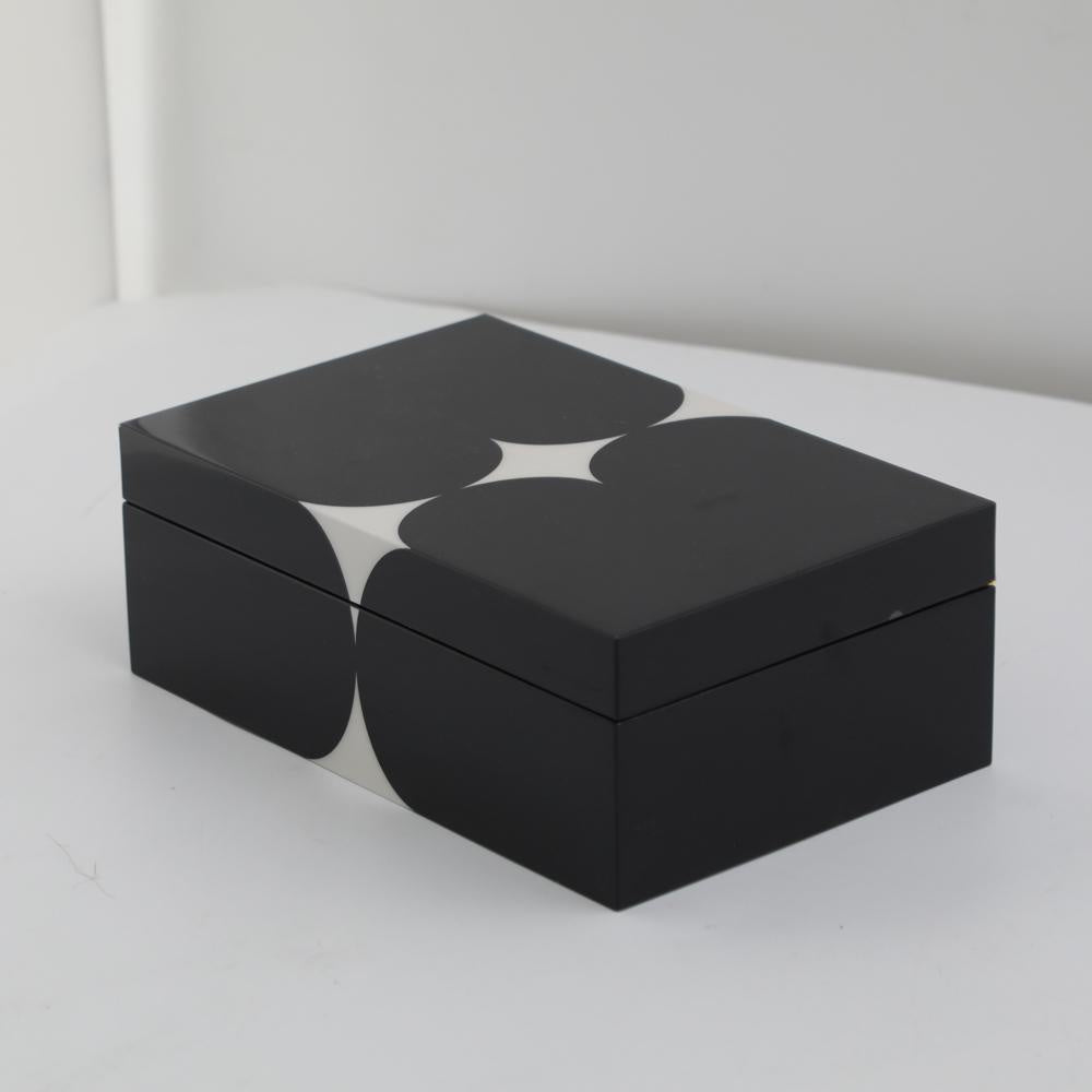 Black & White Box - Large DX200615L