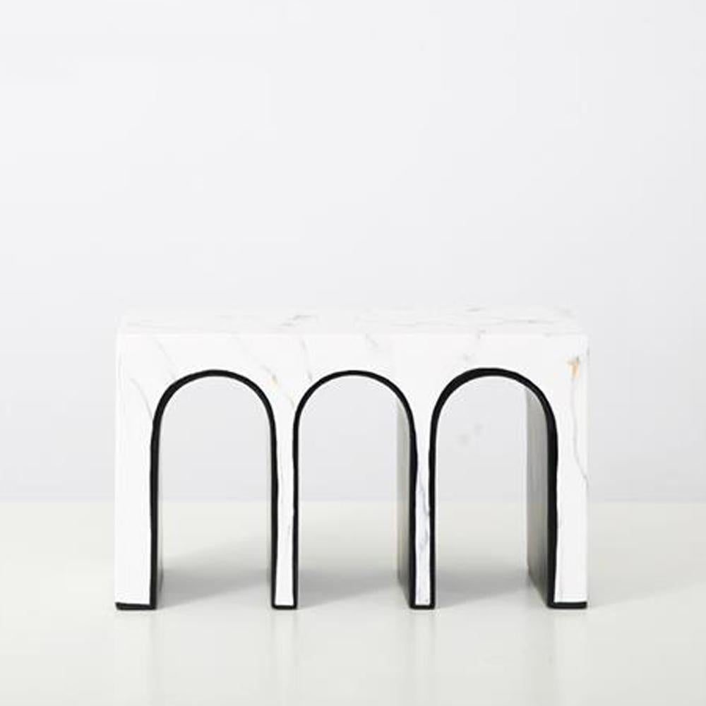 Black & White Sculptural Décor with Arches LT574