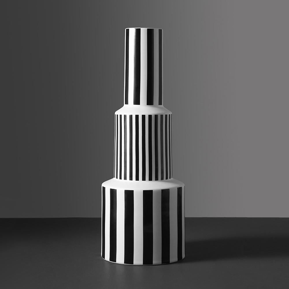 Black & White Striped Ceramic Vase - Tall LT567-T