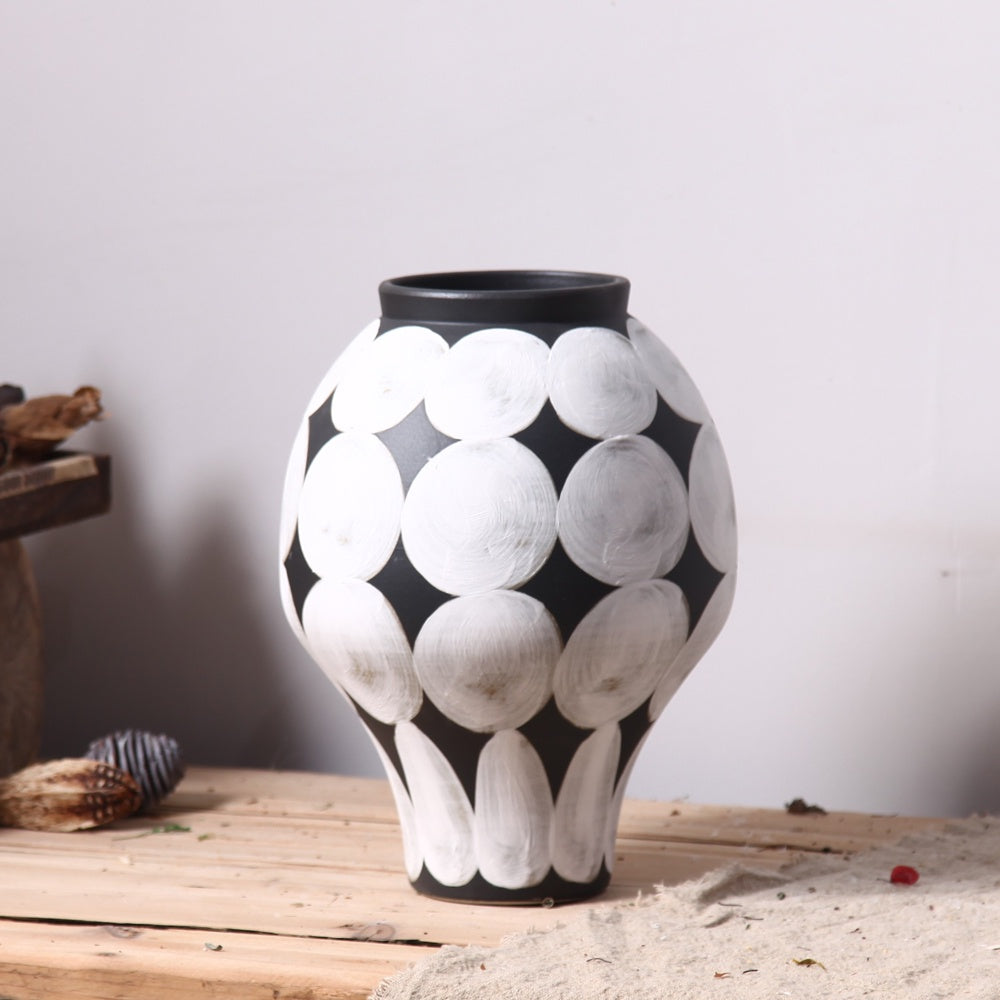 Black & White Ceramic Vase ATLS-048