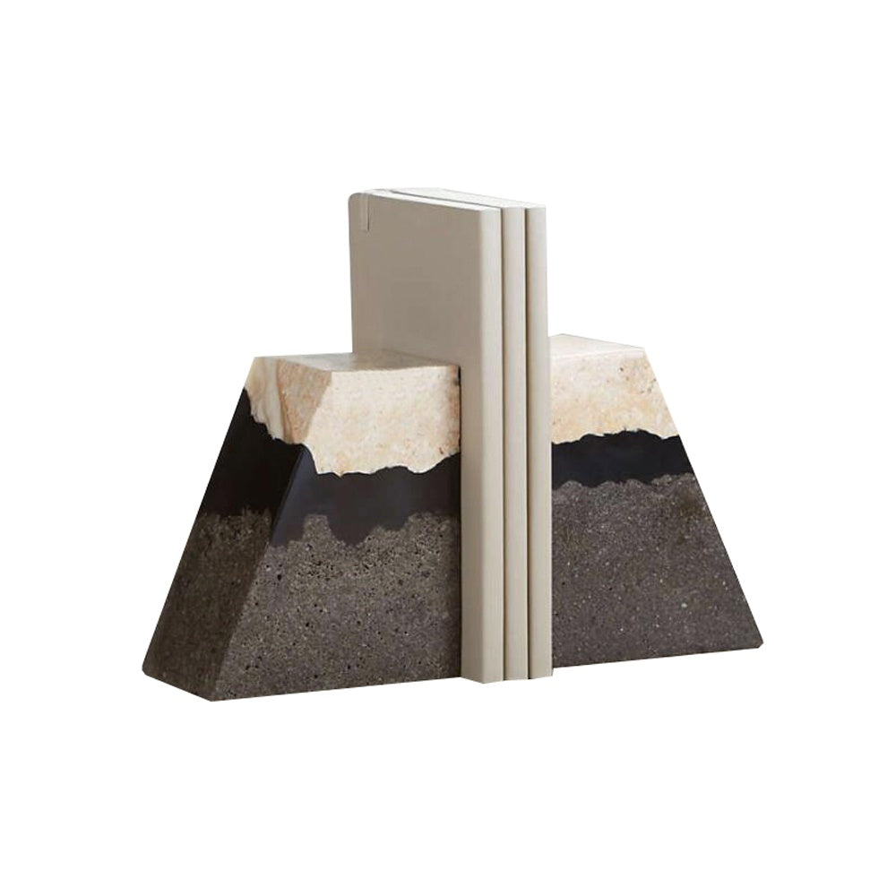 Set of 2 Stone Look Resin Bookends FC-SZ22041