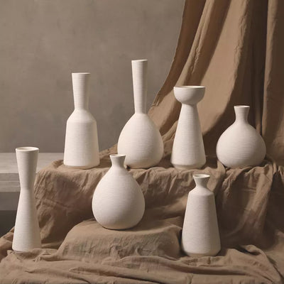 White Ceramic Ribbed Vase HP1511