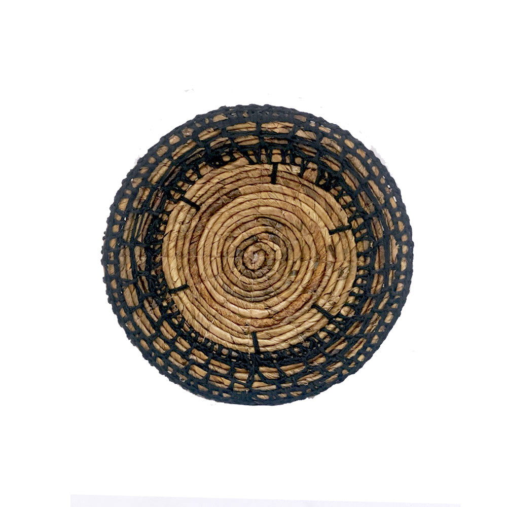 Round Banana Fiber And Black Macrame Wall Decoration MRC218