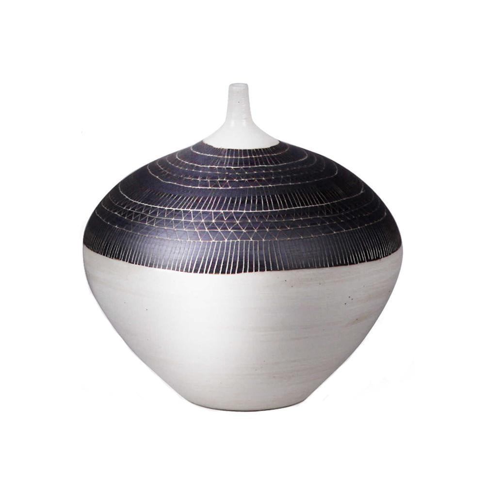 Black & White Ceramic Vase - Wide 603755