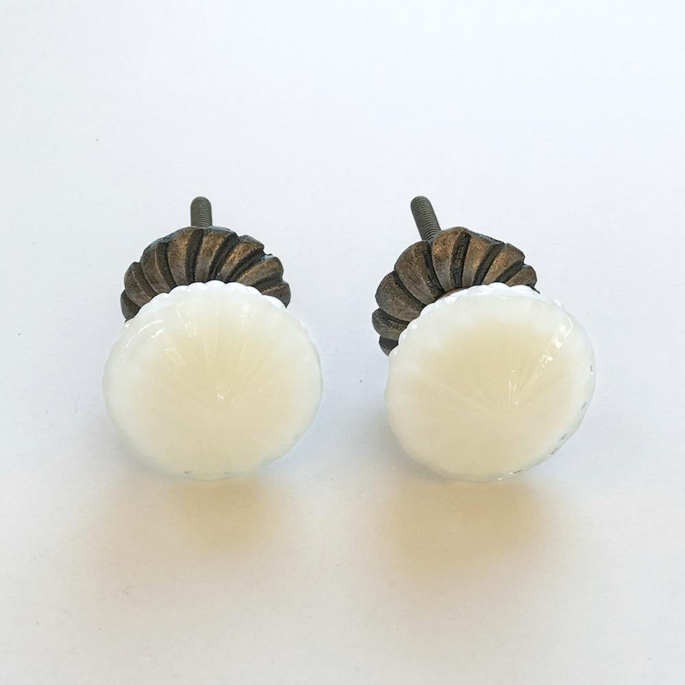 Glass KnobGLASS KNOB 134 مقبض