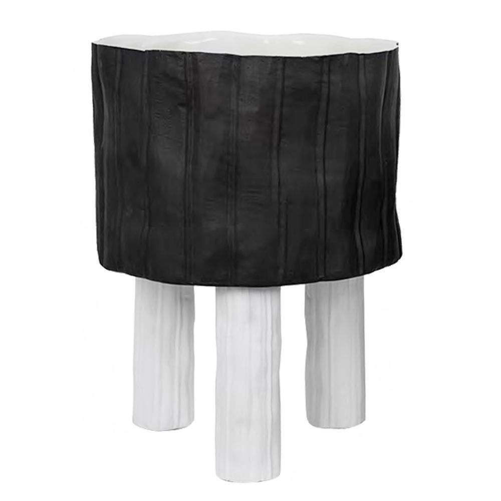 Black Ceramic Creased Planter with Legs - Large HPYG3409B1