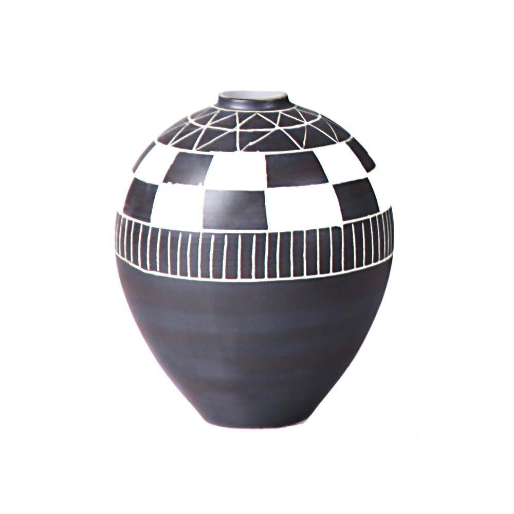 Black & White Patterned Ceramic Vase - C 603528